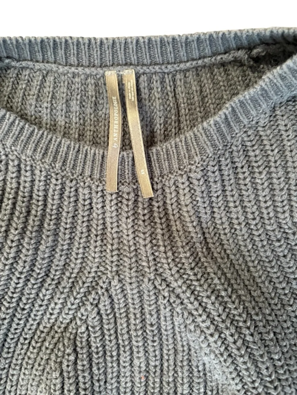 Anthropologie Light Gray Ribbed Cropped Crewneck Sweater - Picture 4 of 4